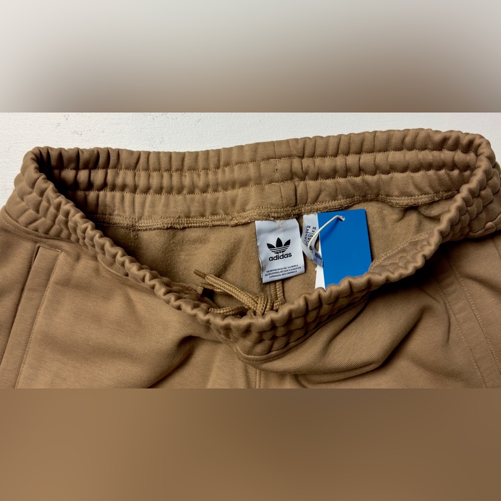 Brand New Adidas Originals Trefoil Essentials Pants - Picture 4 of 13